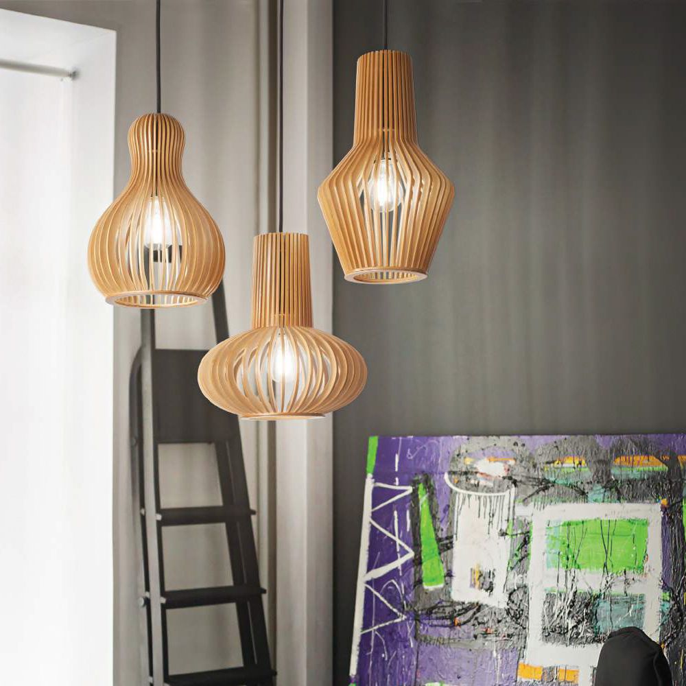 Pendelleuchten mit Lampenschirm aus Holz