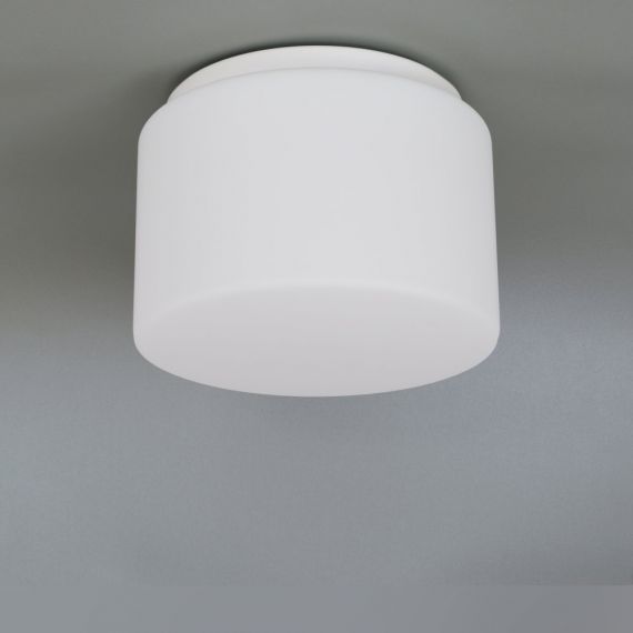 Deckenleuchte mit weißem Lampenglas aus tschechischer Glasmanufaktur