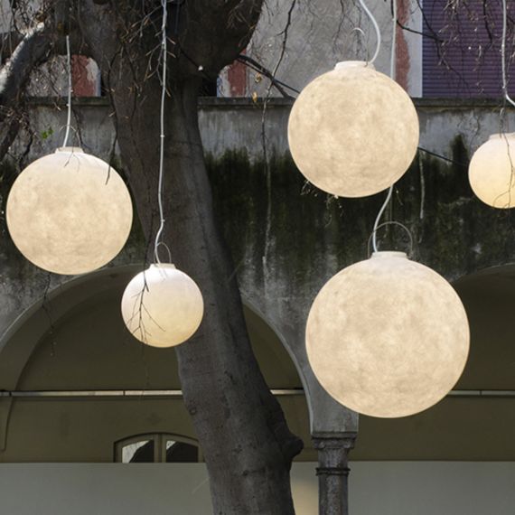 LUNA OUTDOOR Mond-Leuchte aus weiem Kunstharz