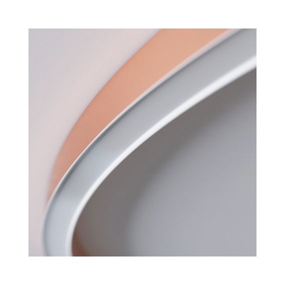 Kupfer-Metallic Lackierung der Ring-Leuchte.