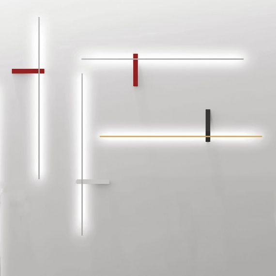 OUTLINE Lange Design-Wandlampe