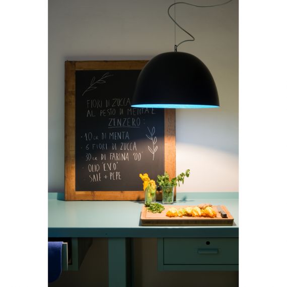 Design Hngeleuchte mit vielen Farbvarianten.