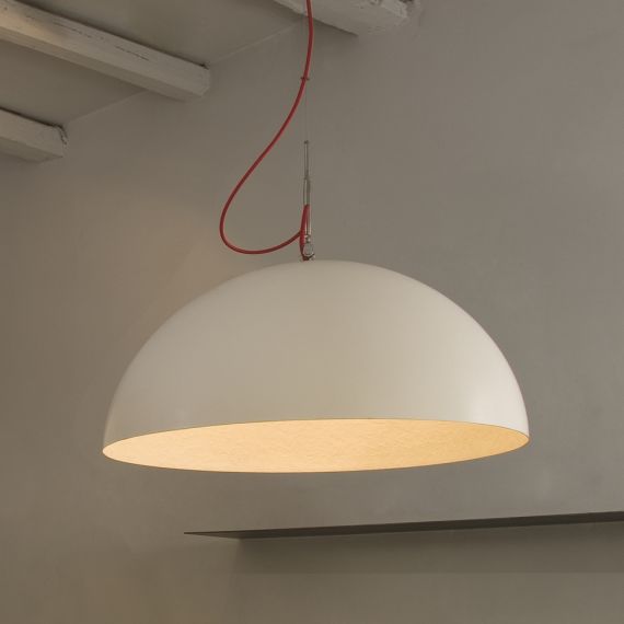 Große halbkugelförmige Designleuchte in Weiß