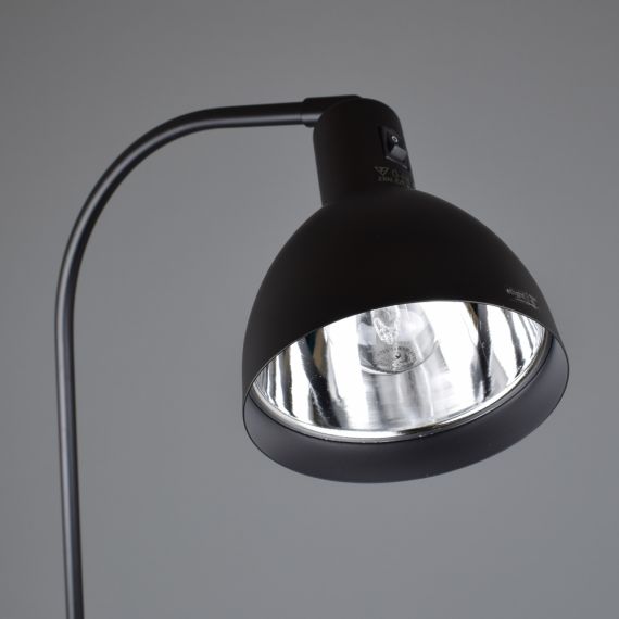 Alu-Reflektor in der Innenseite des Lampenschirms.