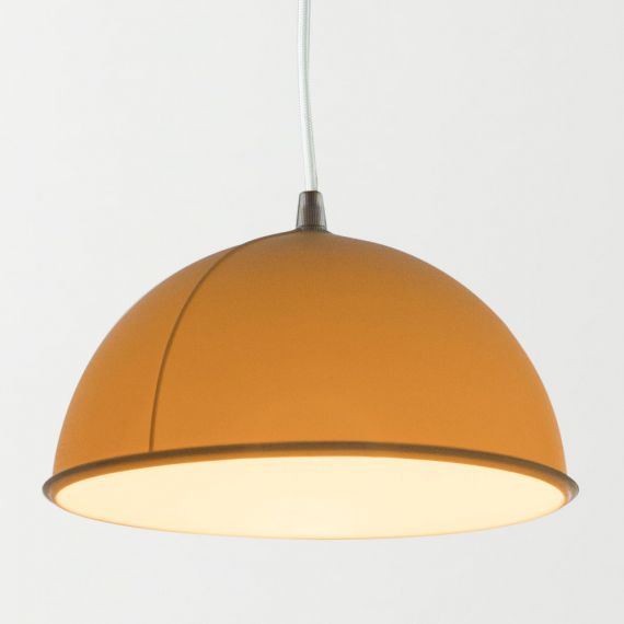 Design Pendelleuchte halbrund, hier Lampenschirm in neutral.