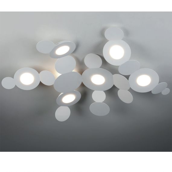 Beeindruckendes Lichtspiel dieser leidenschaftlichen Lichtkreation.