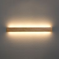 ESPADA Elegant LED wall light with wood Lichtwirkung der spanischen Wandleuchte.