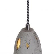 PHOEBE EROSION Beton Pendelleuchte Unregelmige Lcher geben der Leuchte ihr besonderes Aussehen.