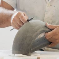 SOFFA Halbrunde Wandleuchte aus Leichtbeton In Handarbeit hergestellte Leuchte aus Italien.