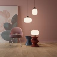 LEGR Opalglas-Pendelleuchte mit LED Edle Wohnraumleuchte aus Italien.