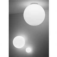 LUNAR Italienische Deckenleuchte mit Opalkugel Leuchten Serie mit weiem Kugelglas aus Italien.