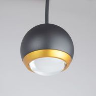 BERRIER JUNIOR Small, high-quality LED pendant Schwarz/goldene Variante des Lampenpendels.