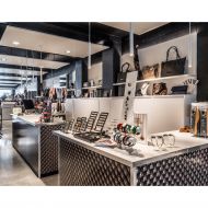 NOBEL PI Simple, high-quality LED pendant Besonders elegante Beleuchtung fr Ausstellungsflchen.