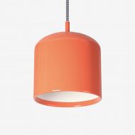 JUNO pendant light in bright colors Leuchtenpendel hier in Lachsrot und Wei.
