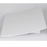 KEIDAI Geschwungene Wandleuchte aus Keramik Leichter Bogen mit Lichtaustritt. Wandabstand 7,5 cm.