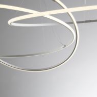 ANNAUX Filigrane Ring-Hngeleuchte Die schlicht-weie Struktur aus Aluminium wirkt leicht.