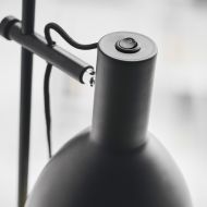 COLUMBIA Verstellbare schwarze Wandleuchte Praktischer Kippschalter am Lampenschirm.