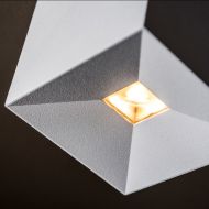 DICE LED Deckenspot dimmbar Deckenspot mit warmer Lichtfarbe.