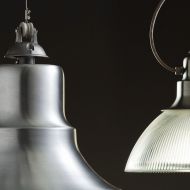 BERLINO Industriedesign Hngeleuchte mit Pressglas Tolle Aufhngung im original Stil. Halterung Aluminium.