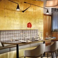 GORDON Wandleuchte mit langem Wandarm und beweglichem Schirm Restaurantbeleuchtung mit herausragender Optik.