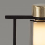 OSMAN Italienische Stehleuchte mit Messing und Glasrohr Elegante italienische Stehampe mit Glas und Messing.