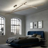 SUSPENDED SYSTEM Modulares Leuchtensystem mit vier verschiedenen Lichtquellen Feine Aluminium Schienen hier mit integriertem LED Strip.