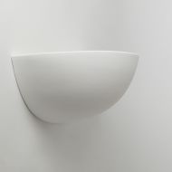 EVI wall light half shell Schlichte Wandleuchte aus Keramik - made in Italy.
