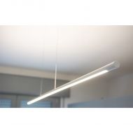 ODD Lange minimalistische LED Hngeleuchte Up&Down Die lange Hngeleuchte beleuchtet (Abb. Up&Down).