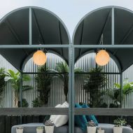 LUNA OUTDOOR Mond-Leuchte aus weiem Kunstharz Sanftes Licht fr den wohnlichen Auenbereich.