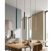 BULL Design LED Pendelleuchte Ensemble zur Beleuchtung eines Esstisches.