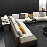 LEGR Glas-Tischleuchte mit LED in zwei Gren Elegante Glasleuchte zur Beleuchtung in moderne Interieurs.