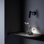 MIRU Wandleuchte mit beweglichem Arm und Schalter Wandleuchte mit geziehlten Spotlicht.