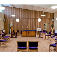 FORUM Flache runde Hngeleuchte aus Glas Beleuchtung der St. Lukas Kirche, GB.