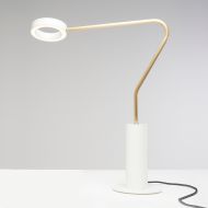 META Design Stehleuchte mit drehbarem LED Ring Stilvolle Stehleuchte mit flexiblen LED Ring.