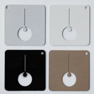 INFINITY Deckenleuchten mit Erweiterungsmodulen Farben der Leuchte in Schwarz, Wei, Grau und Sand.