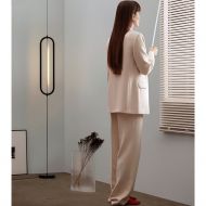 BOW Vertikale Design Hngeleuchte Vertikale Hngeleuchte mit beweglichem Reflektor.