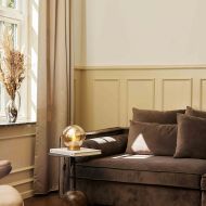 BACCIO Tischlampe mit farbigen Glas Dekorative Wohnzimmerlampe in Gold.