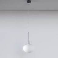 OPRA Opalglas-Pendellampe klein Moderen kleine Pendellampe mit mattem Opalglas.