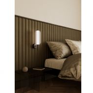 ELMA Wandleuchte mit geriffeltem Glas Besondere Wandleuchte mit lnglichem Glas.