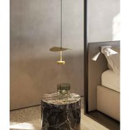 CYRCLE Kleine Design-Hngeleuchte Kleine Design-Pendelleuchte am Bett.