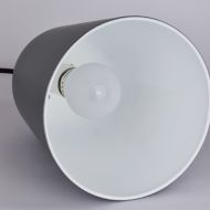 JEP Kleine Pendellampe mit weiem Metallschirm Das Leuchtmittel verschwindet komplett im Lampenschirm.