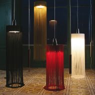 SWING Extra lange Hngeleuchte Sinnliche Leuchten mit langen Textil-Vorhang.