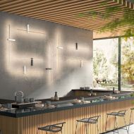 OUTLINE Long designer wall lamp Stilvolle Beleuchtung mit der langen Wandleuchte.