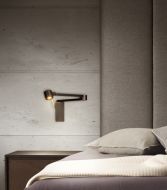 MANHATTEN Wandleuchte mit flexiblen Wandarm Exklusive Wandleuchte aus Italien in Bronze.