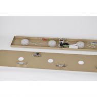 FINO flache, lngliche Deckenlampe mit LED Punkten Innenleben der langen LED Deckenleuchte.