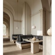 IRZO Moderne Design-Pendelleuchte mit Opalglas Moderne hochwertige Pendelleuchte mit Opalglas elegantes Ambiente im Restaurant, Bar, Lounge