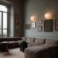 IRZO Moderne Design-Wandleuchte mit Opalglas Stilvolle Wandleuchte f�r das Wohnzimmer.