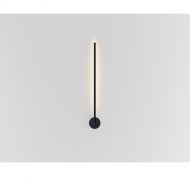 LINES VERTICAL Lange Design-Wandlampe Die lange  Wandlampe in matt Schwarz.