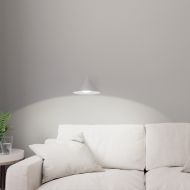 NELLIO Moderne Wandleuchte konisch Leselicht am Sofa mit der Wandleuchte.