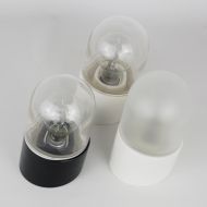 PURE Badleuchte aus Porzellan IP54 Kleine Auenleuchte aus Porzellan mit der Schutzklasse IP54.